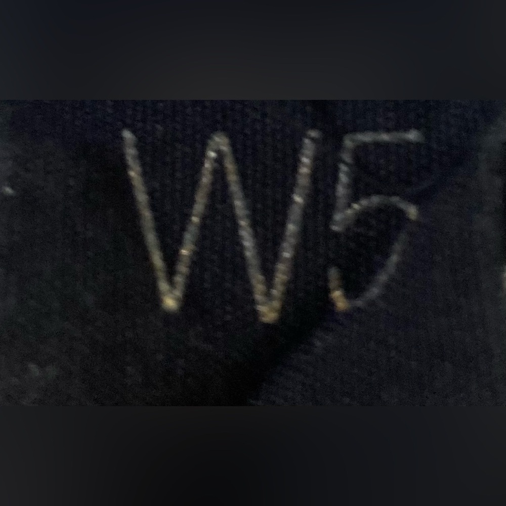 W5-WOMENS STRIPED BLACK AND WHITE TOP - Picture 2 of 13